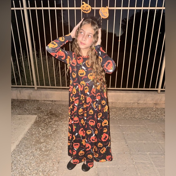 Pumpkin Halloween Dress 🎃🦇 - Picture 2 of 4